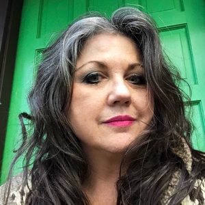 Meet your Posher, Tina